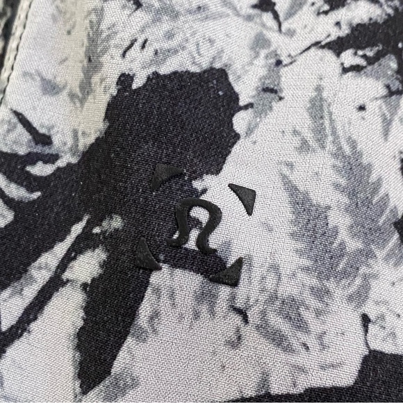 LULULEMON Pace Breaker Short 9" Linerless Men’s Shorts Canopy Ice Grey Black S - Picture 10 of 16